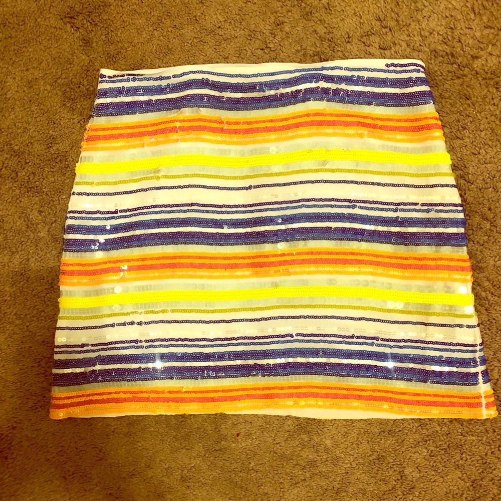 Vineyard vines multi-colored sequinned skirt.